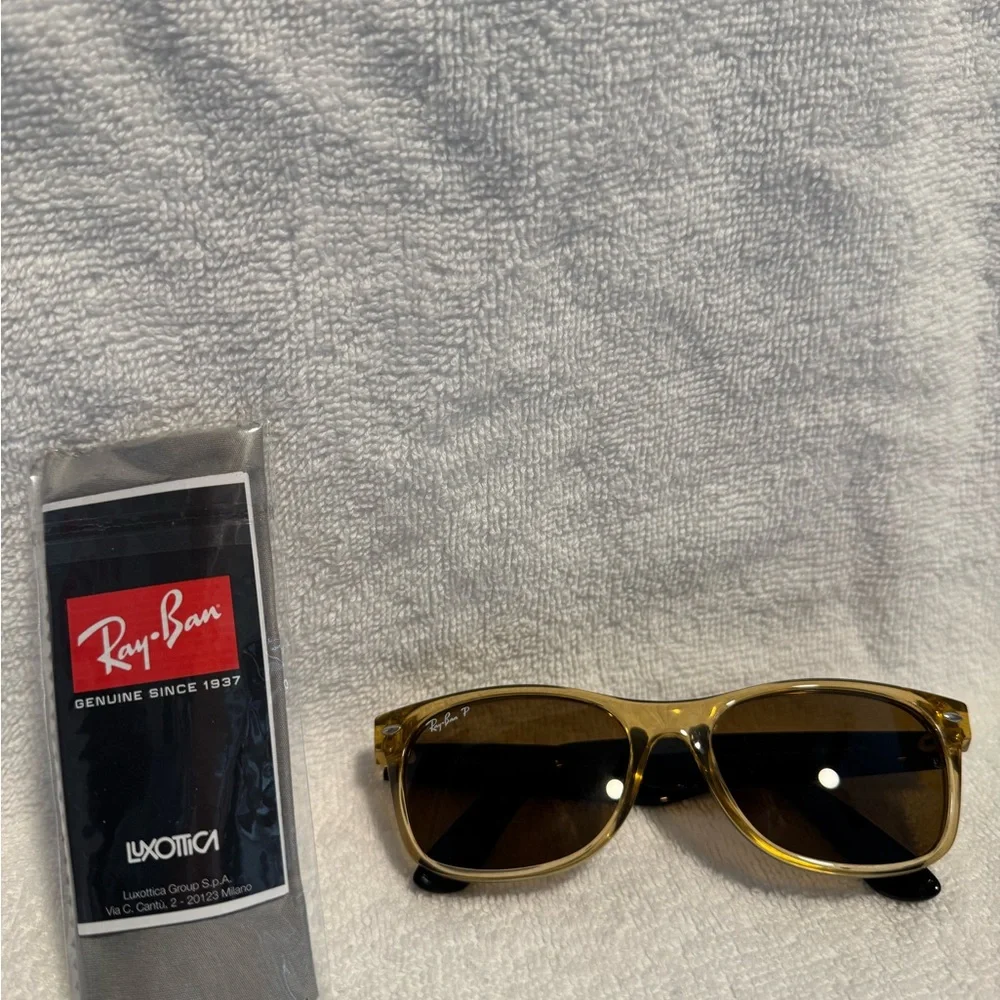 Ray-Ban New Wayfarer Bicolor Sunglasses - Picture 8 of 10